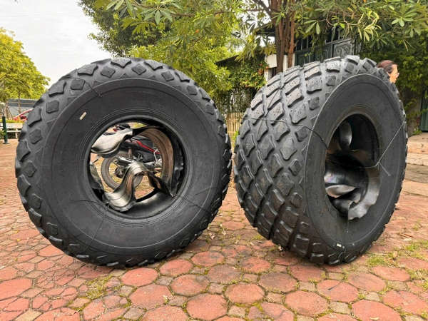 Lốp xe lu 23.1-26 hiệu ARMOUR
