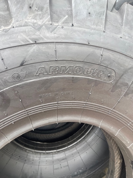 Lốp 16.00R25 dùng cho xe nâng, xe tải