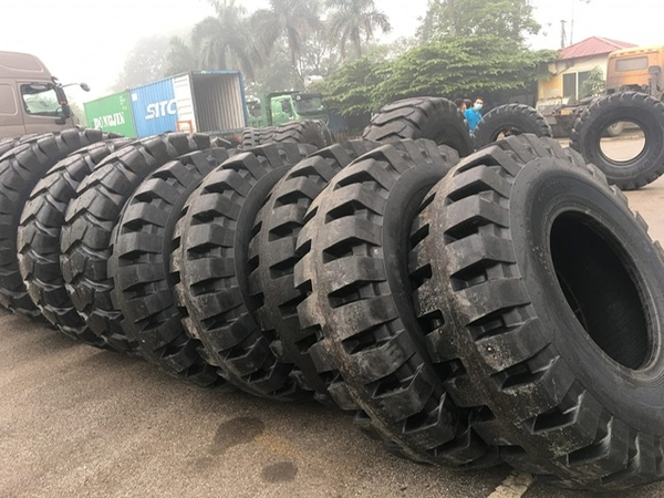 Lốp bán đặc, gai đinh 17.5-25; 23.5-25; 26.5-25 ARMOUR, AOSO,….