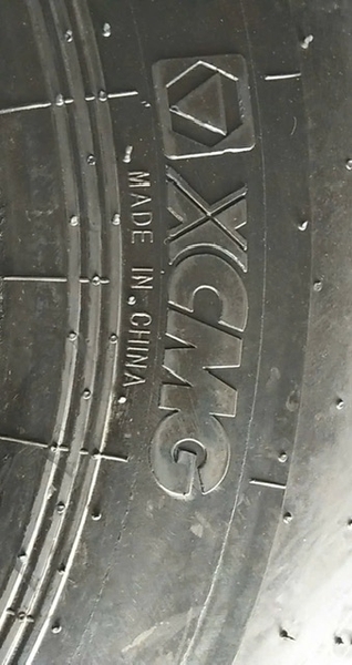 Lốp 23.5-25 L-3 Hiệu XCMG chính hãng
