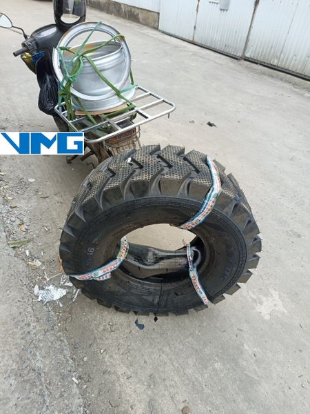 Lốp 23.5/70-16 hiệu AOSO