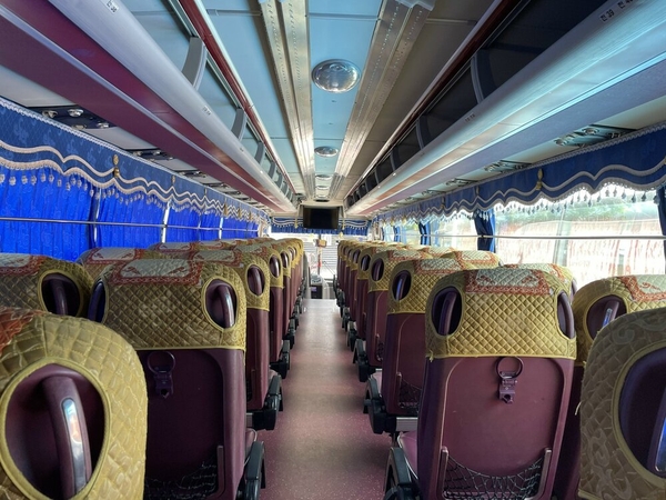 XE THAM QUAN DU LỊCH 45 CHỖ