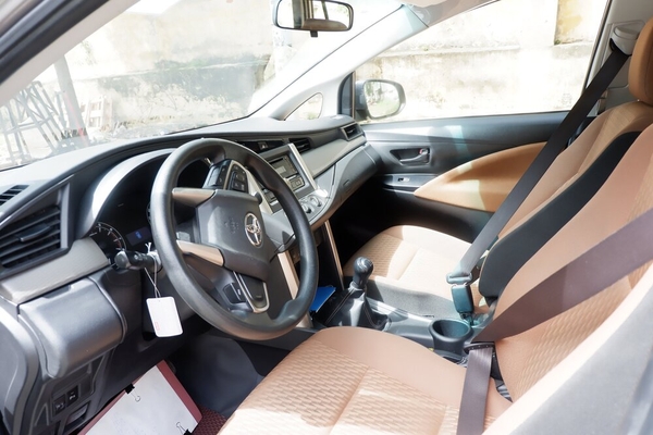 XE THAM QUAN DU LỊCH 4 CHỖ