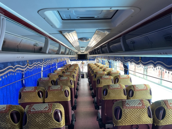 XE ĐƯA ĐÓN HỌC SINH 45 CHỖ