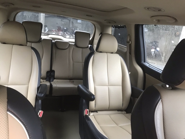 XE ĐƯA ĐÓN CB-CNV 7 CHỖ