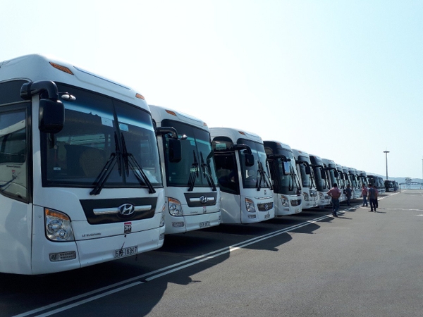 XE THAM QUAN DU LỊCH 45 CHỖ