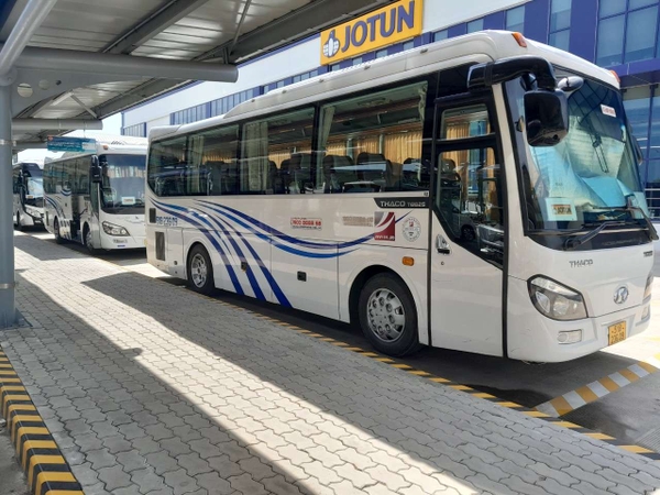 XE ĐƯA ĐÓN CB-CNV 29 - 33 CHỖ