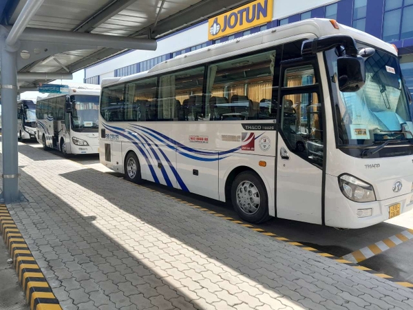 XE ĐƯA ĐÓN CB-CNV 29 - 33 CHỖ