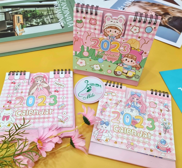 Lịch để bàn hoạt hình cute có ghi chú và sticker