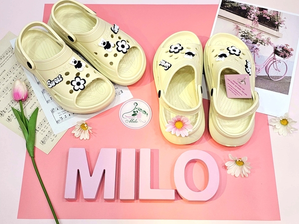 Dép sục hở mũi có quai hậu kèm sticker cute