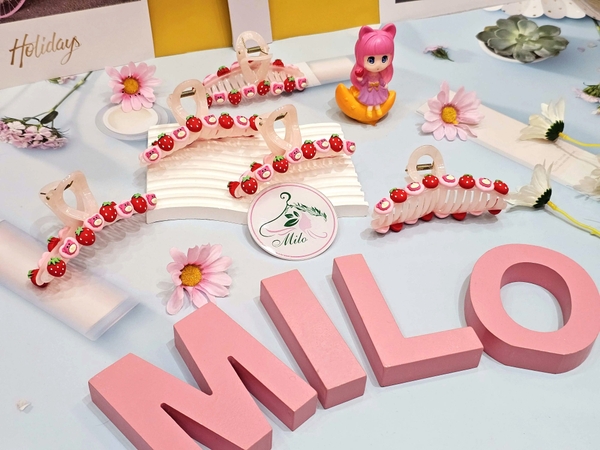 Kẹp tóc sticker gấu dâu Lotso & quả dâu