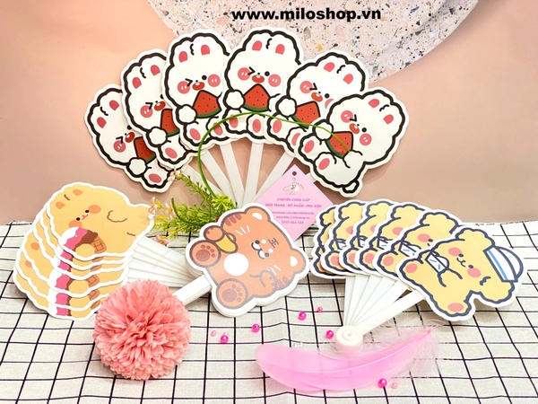 Quạt nhựa cầm tay xếp lại hình cute
