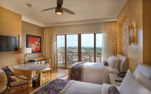 The Grand Hồ Tràm