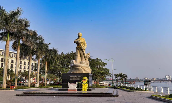 Tour ghép Quảng Bình 3 Ngày 2 Đêm: Phong Nha Kẻ Bàng – Sông Chày Hang Tối – Động Thiên Đường – Suối Nước Moọc – Vũng Chùa