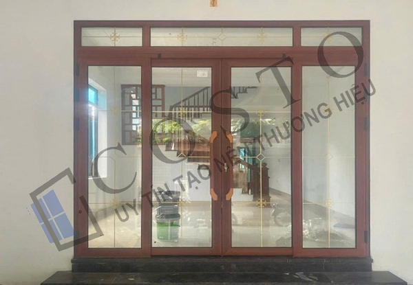 Cửa 4 cánh trượt quay màu vân gỗ