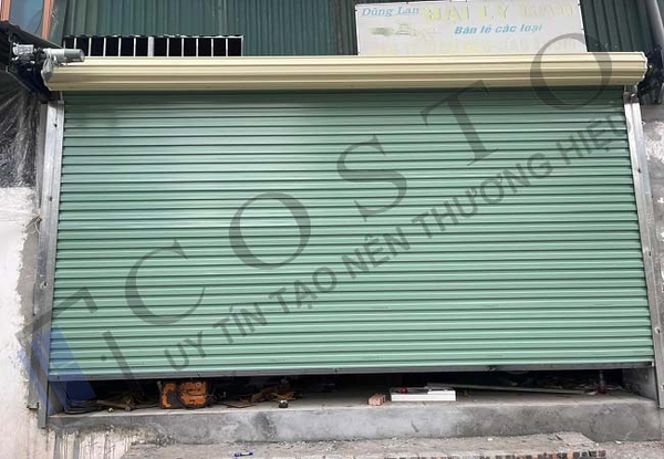 Cửa cuốn kéo tay giá rẻ