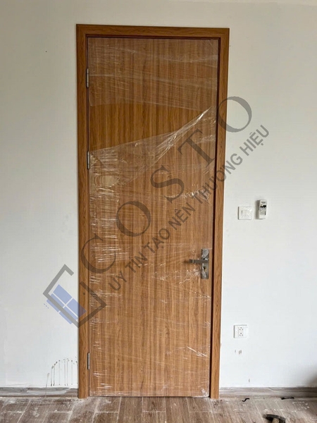 Cửa gỗ composite giá