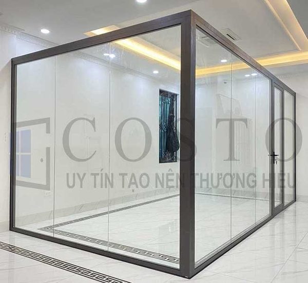 Cửa kính cường lực khung nhôm Xingfa