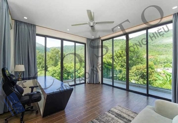 Cửa lùa 4 cánh nhôm kính