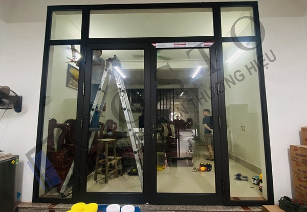 Cửa nhôm 2 cánh giá bao nhiêu