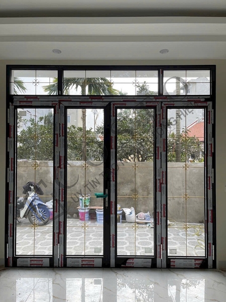Cửa nhôm 4 cánh chia đều