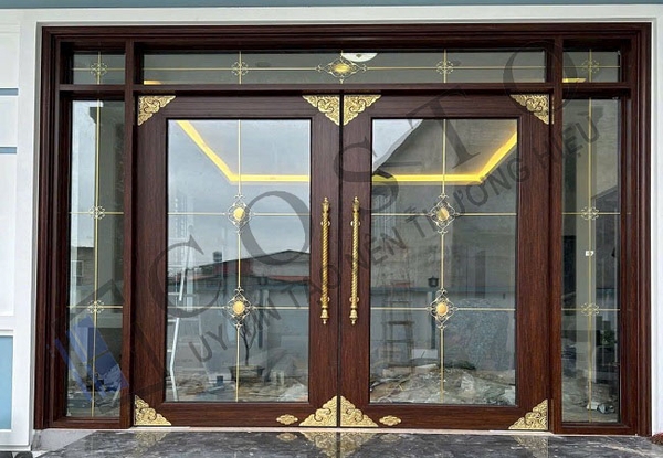 Cửa nhôm thủy lực vân gỗ