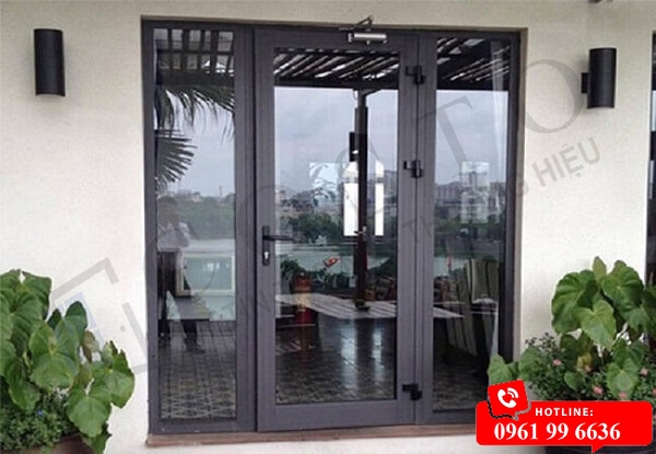 Cửa nhôm Xingfa màu ghi sáng 