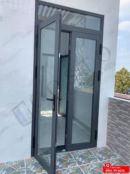 cửa nhôm Xingfa màu xám đá