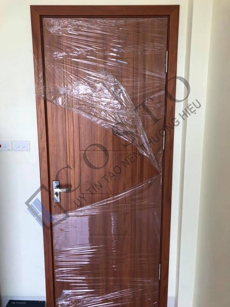 Cửa nhựa composite bao nhiêu tiền 1m2