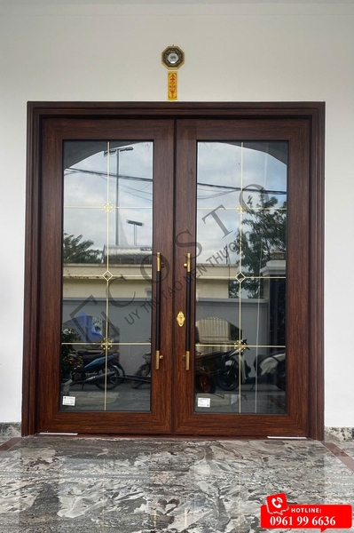 Cửa sổ nhôm vân gỗ trắc