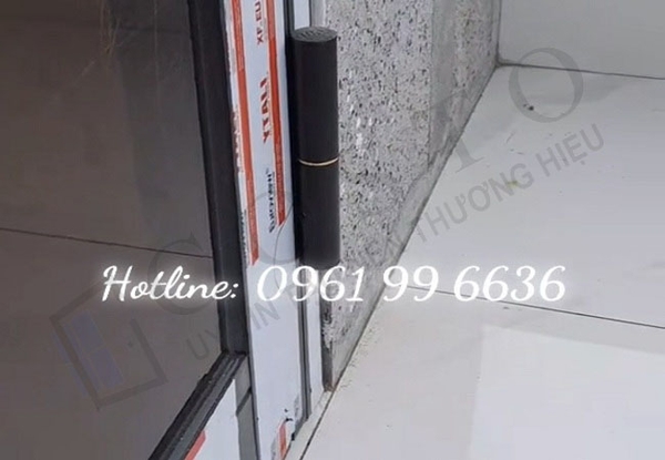 Để hèm cửa