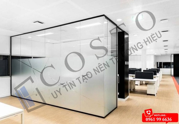 Đơn vị thi công cửa kính văn phòng