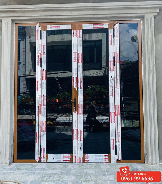 Giá cửa nhôm giả gỗ 4 cánh