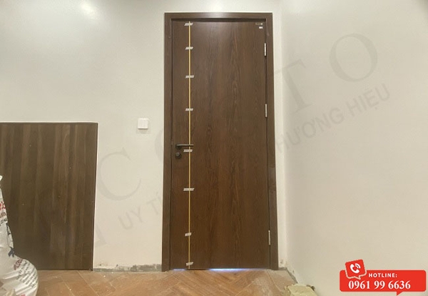 giá cửa nhựa gỗ composite