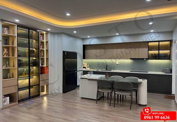 giá kính cường lực ốp bếp