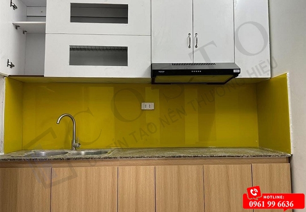 giá kính ốp bếp trọn gói