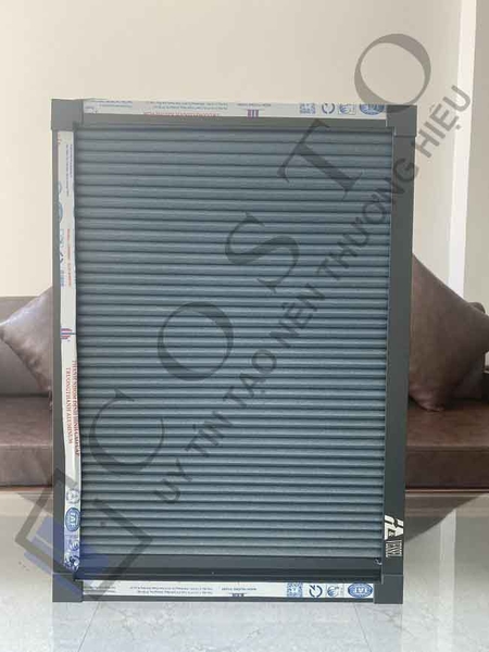 giá rèm tổ ong cửa sổ