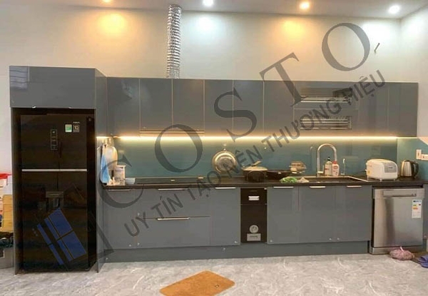 Kính cường lực ốp bếp giá bao nhiêu