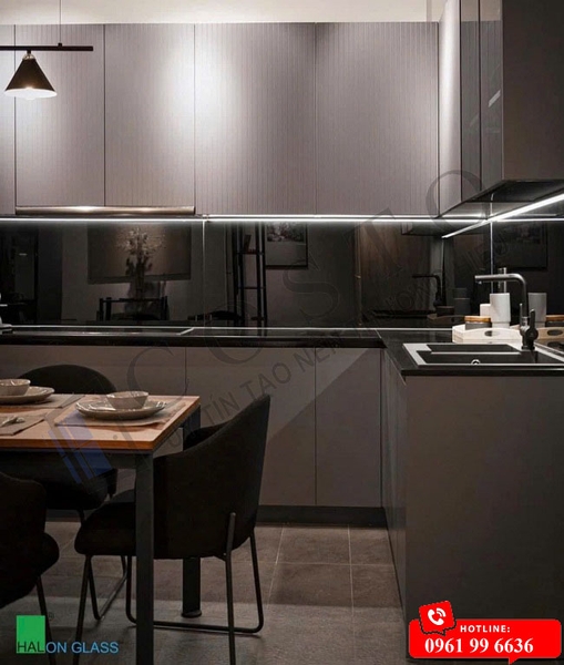 Kính cường lực ốp bếp