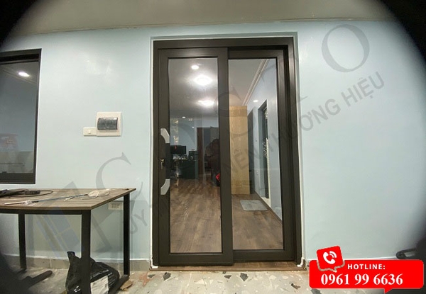 lắp cửa trượt quay