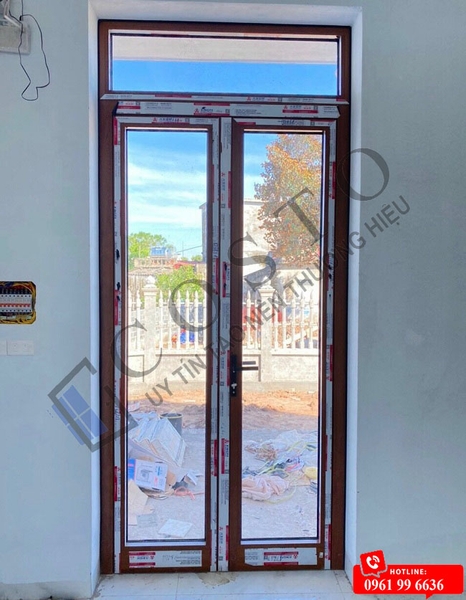 mẫu cửa đi 2 cánh nhôm Xingfa hệ 55