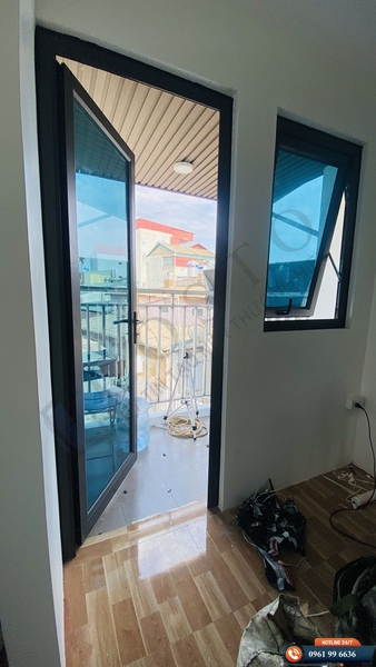 Mẫu cửa nhôm kính giá rẻ