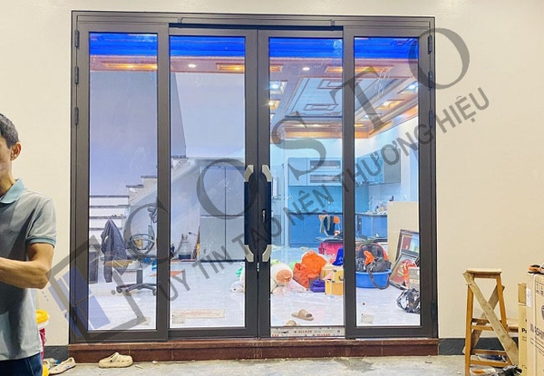 Mẫu cửa trượt quay 4 cánh