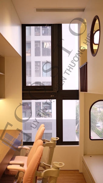Rèm tổ ong lắp trên kính