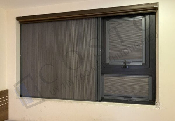 Rèm tổ ong trên kính