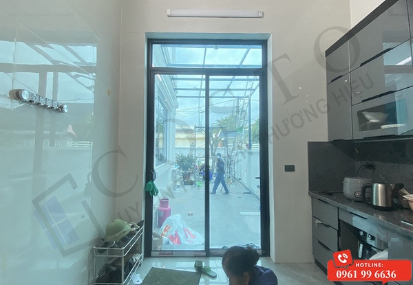 thi công cửa nhôm Xingfa