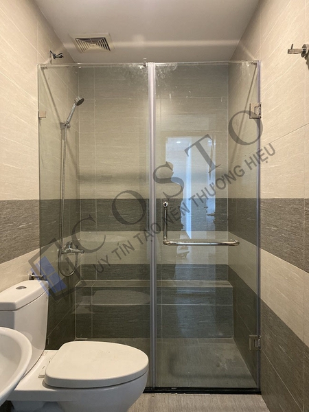 Vách tắm kính cường lực
