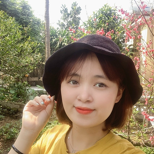 Mrs. Hằng - CEO Trung tâm dạy học