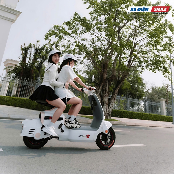 Ảnh Xe điện Hottrend JVC G9 DIOR màu trắng