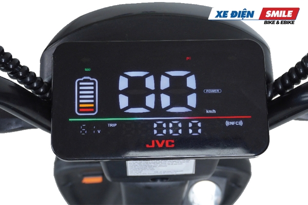 Xe điện JVC G9S NFC trang bị đồng hồ hiển thị LCD 